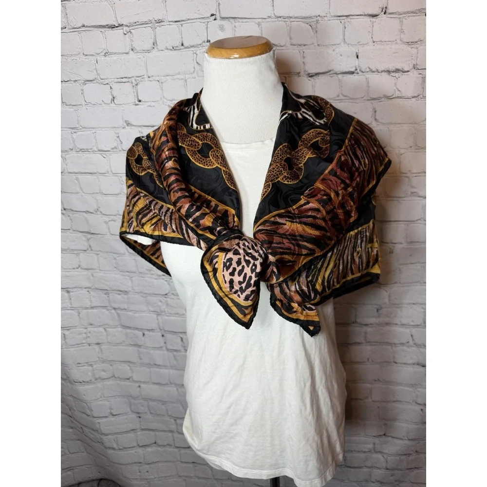 VTG Silk Horsebit Chainlink Leopard Square Regal Scarf Designer Inspired‎ Italy